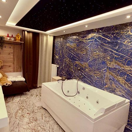 Appartement Neuf Haut Standing - Jacuzzi A Strasbourg シルティグアイム エクステリア 写真