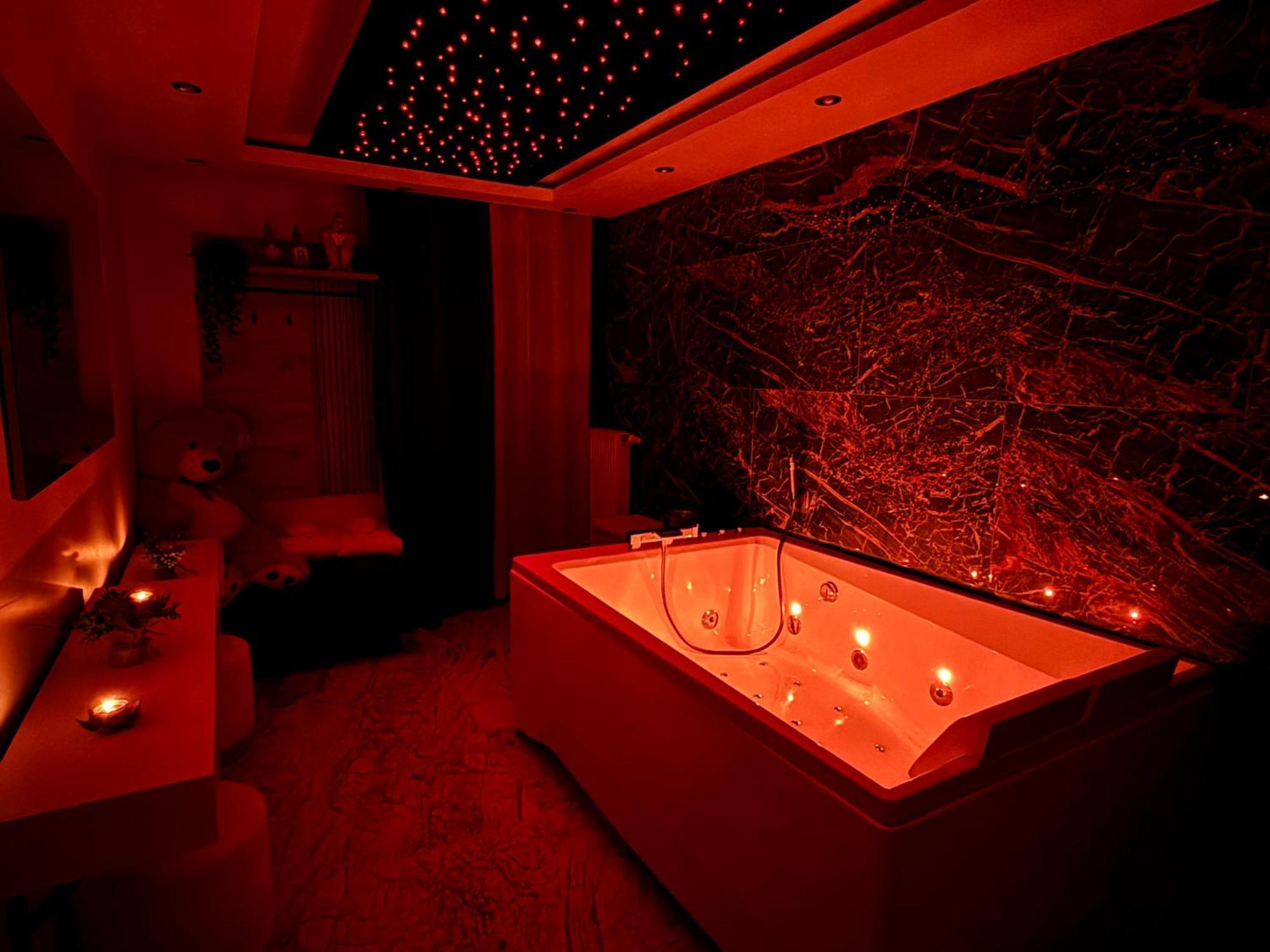 Appartement Neuf Haut Standing - Jacuzzi A Strasbourg シルティグアイム エクステリア 写真